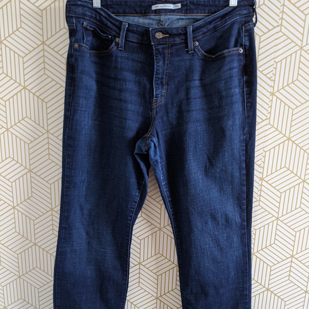 Plus Size mid rise 414 Classic Levis Jeans 18W